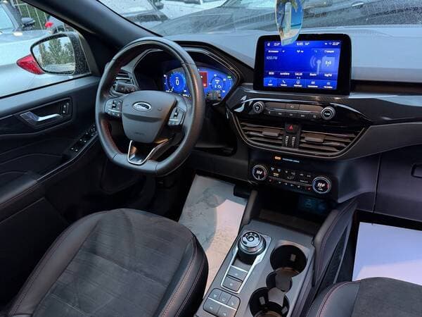 2022 Ford Kuga — Miniatură 10