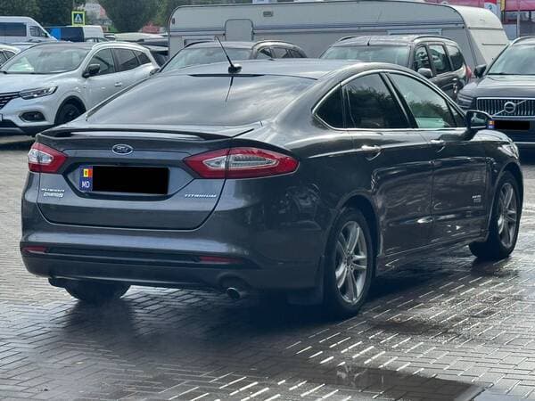 2016 Ford Fusion — Miniatură 3