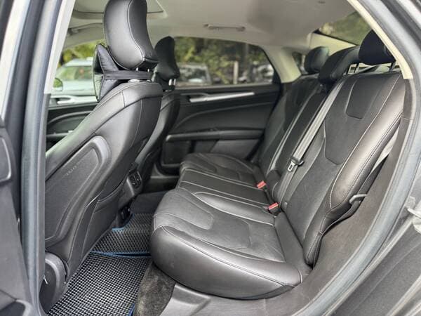 2016 Ford Fusion — Miniatură 16