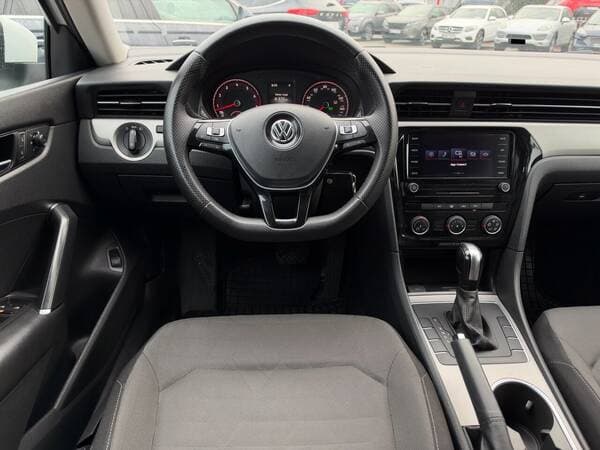 2020 Volkswagen Passat — Miniatură 6