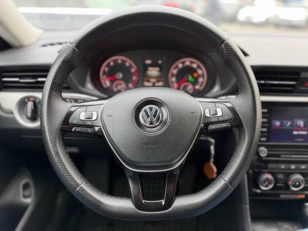 2020 Volkswagen Passat — Miniatură 7