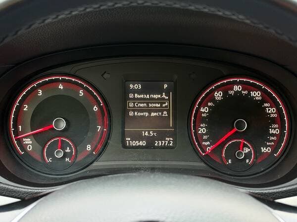 2020 Volkswagen Passat — Miniatură 8
