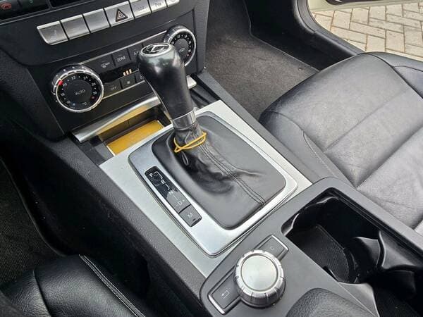 2011 Mercedes C 250 — Miniatură 11