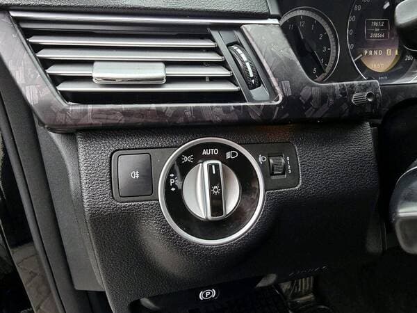 Mercedes E 200 2012 — Миниатюра 14