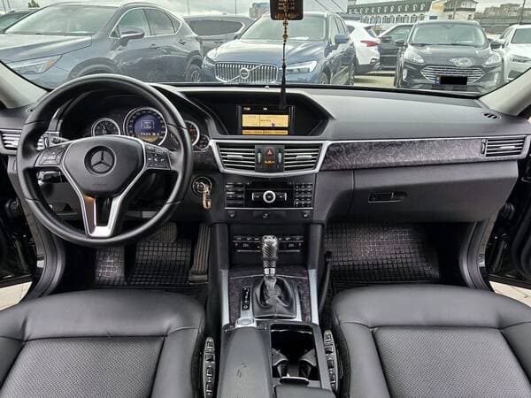 Mercedes E 200 2012 — Миниатюра 7