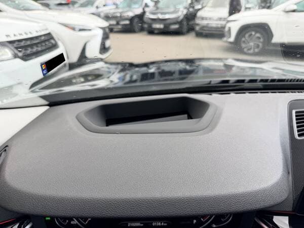 BMW 520 2018 — Миниатюра 18