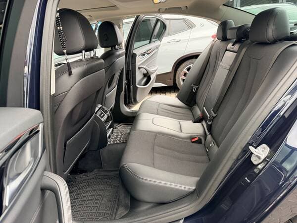 BMW 520 2018 — Миниатюра 13