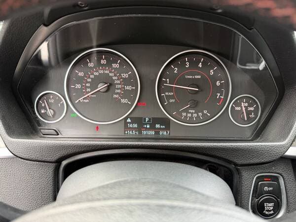 2017 BMW 330 — Miniatură 21