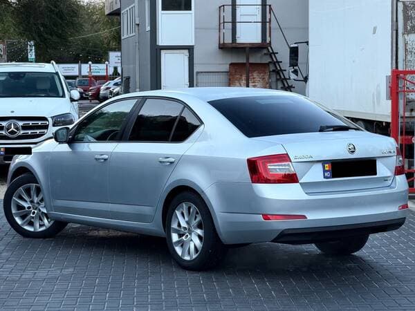 2015 Skoda Octavia — Miniatură 3