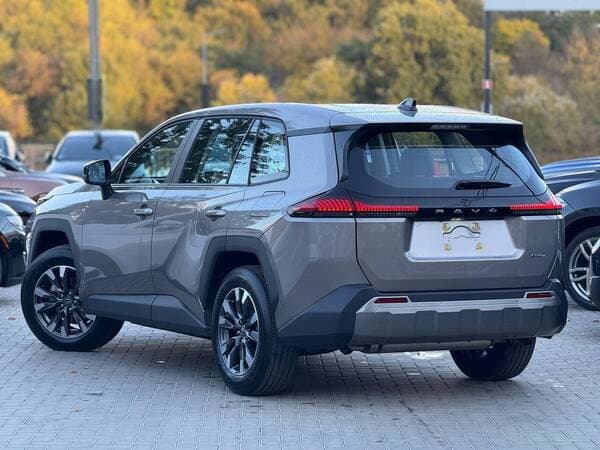 2026 Toyota Rav-4 — Miniatură 4