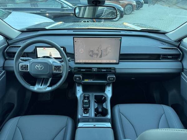 2026 Toyota Rav-4 — Miniatură 9