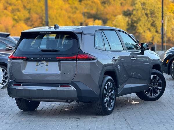2026 Toyota Rav-4 — Miniatură 3