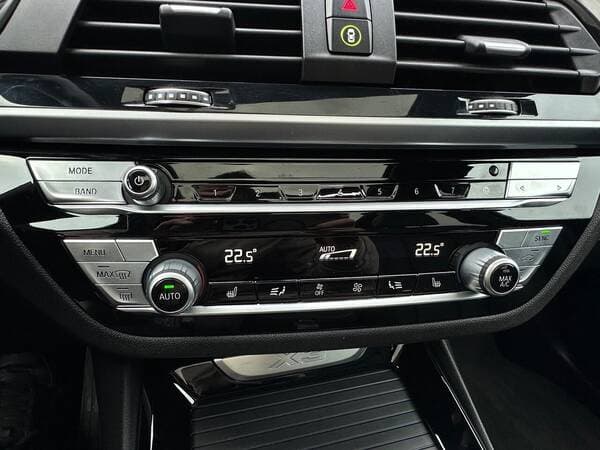 2019 BMW X3 3.0i — Miniatură 12