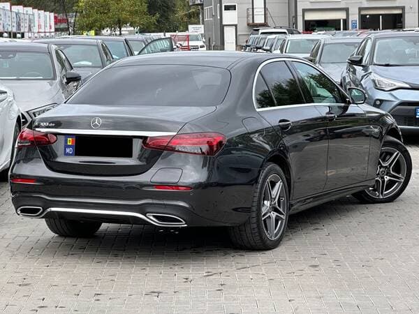 2020 Mercedes E 300de — Miniatură 4