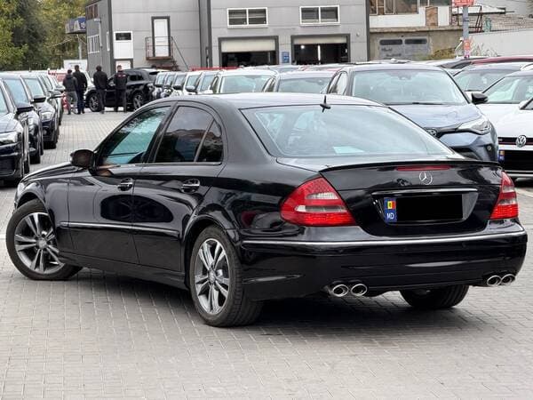 Mercedes E 280 2005 — Миниатюра 4