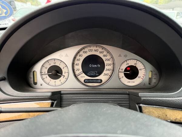 Mercedes E 280 2005 — Миниатюра 10