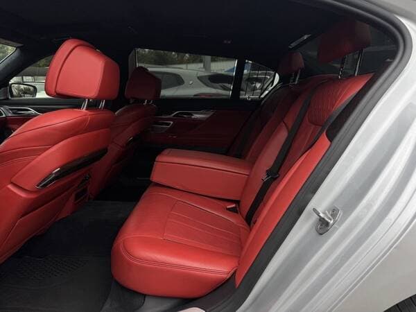 2017 BMW 740e — Miniatură 13