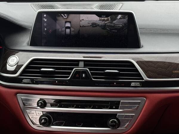 2017 BMW 740e — Miniatură 10