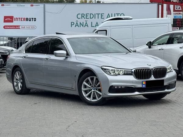 2017 BMW 740e — Miniatură 2