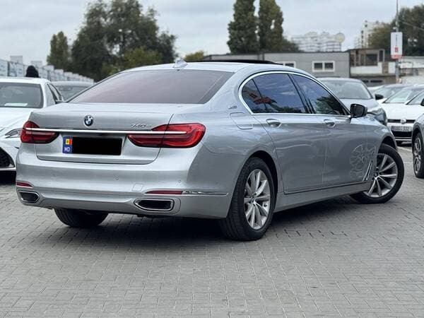 2017 BMW 740e — Miniatură 3