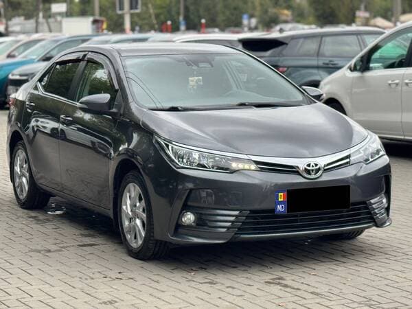 2016 Toyota Corolla — Miniatură 2