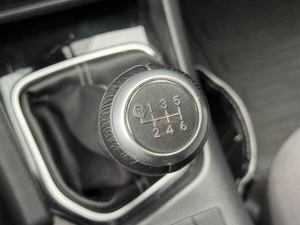 2016 Toyota Corolla — Miniatură 12
