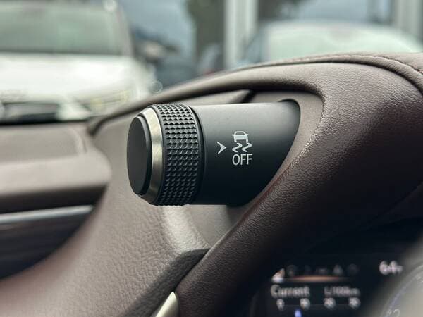 Lexus ES 300h 2021 — Миниатюра 16