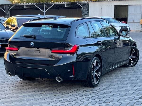 2022 BMW 330E — Miniatură 3