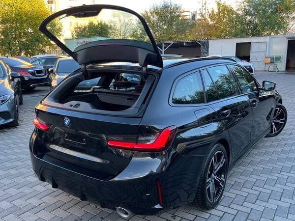 2022 BMW 330E — Miniatură 5