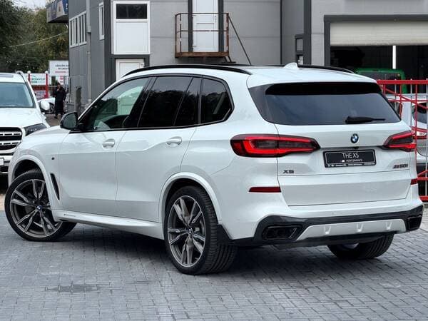2020 BMW X5 5.0i — Miniatură 3