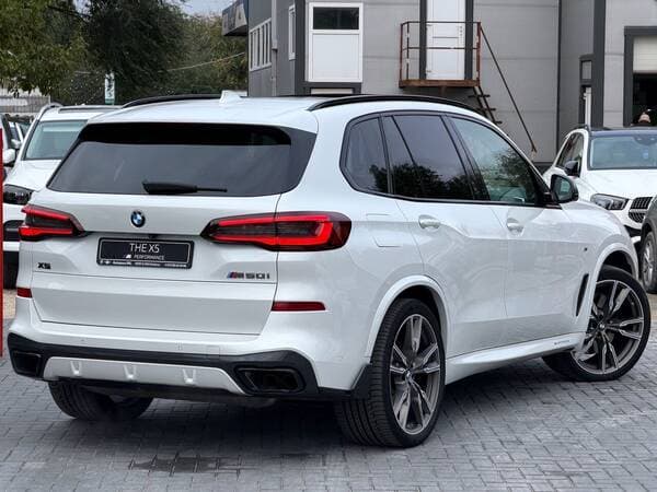 2020 BMW X5 5.0i — Miniatură 4