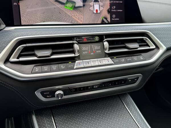 2020 BMW X5 5.0i — Miniatură 16