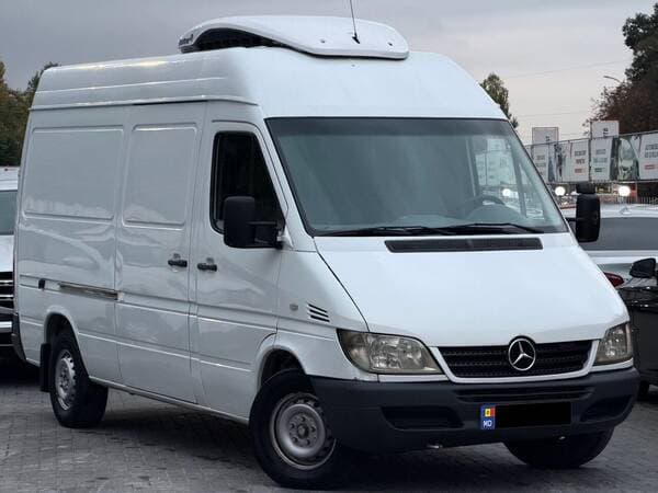 2005 Mercedes Sprinter — Miniatură 2