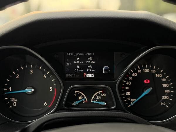 2017 Ford Focus — Miniatură 18