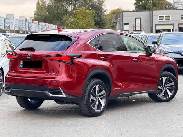 2018 Lexus NX 300H — Miniatură 3