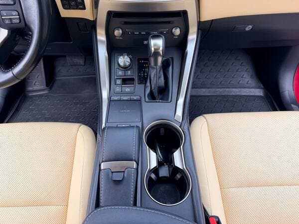 2018 Lexus NX 300H — Miniatură 16