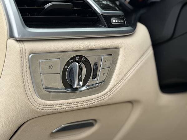 2016 BMW 740 — Miniatură 14