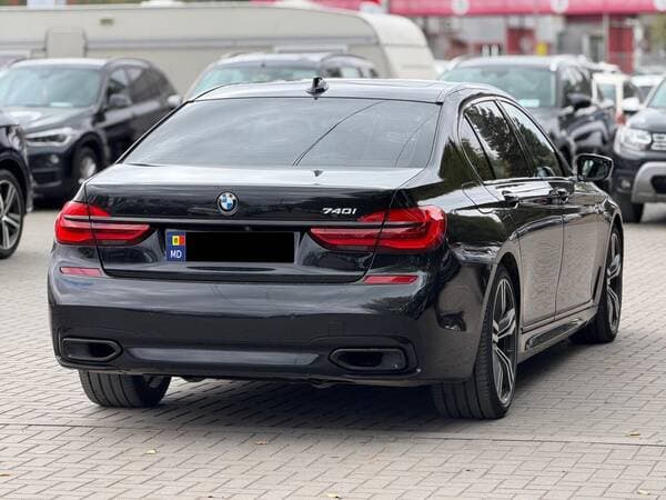 2016 BMW 740 — Miniatură 4