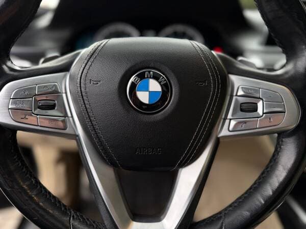 2016 BMW 740 — Miniatură 10