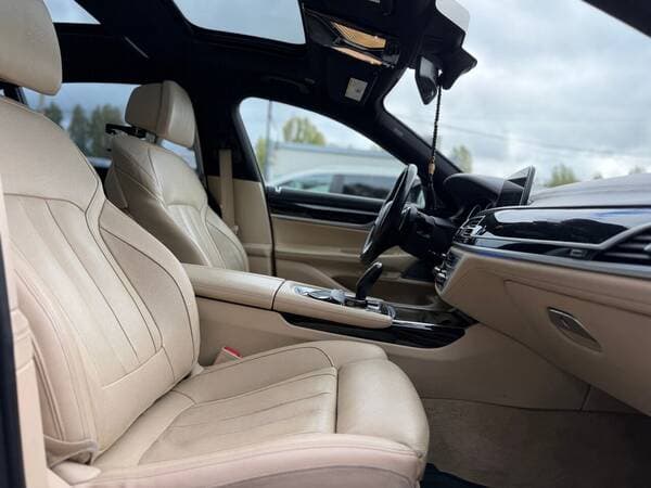 2016 BMW 740 — Miniatură 8