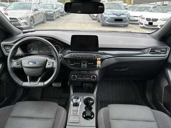 2020 Ford Focus — Miniatură 8