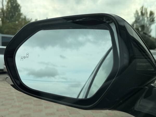 2019 Toyota Prius — Miniatură 6