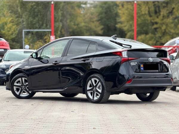 2019 Toyota Prius — Miniatură 4