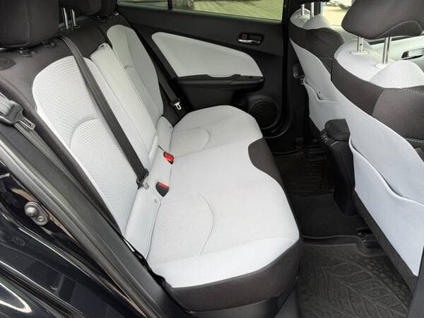 2019 Toyota Prius — Miniatură 18