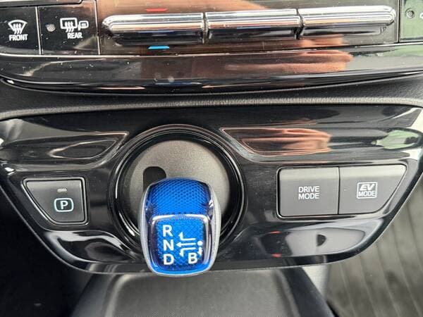2019 Toyota Prius — Miniatură 14