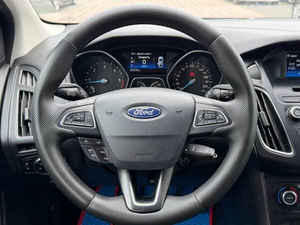 2017 Ford Focus — Miniatură 8