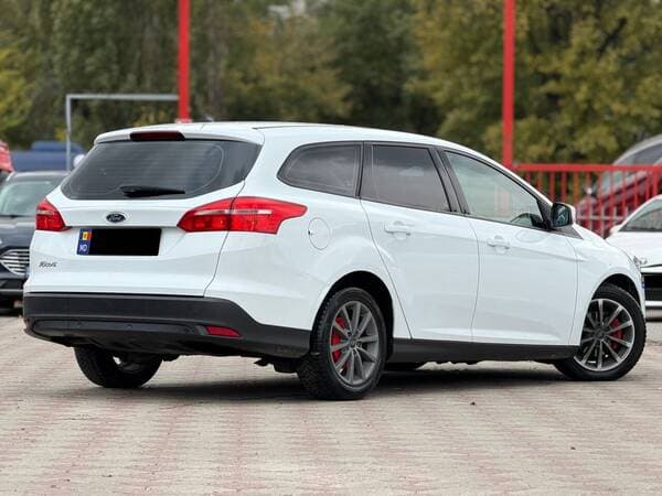2017 Ford Focus — Miniatură 3