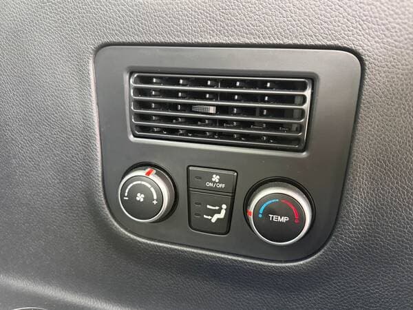 2015 Hyundai Grand Santa Fe — Miniatură 18