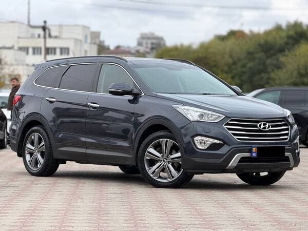 2015 Hyundai Grand Santa Fe — Miniatură 2
