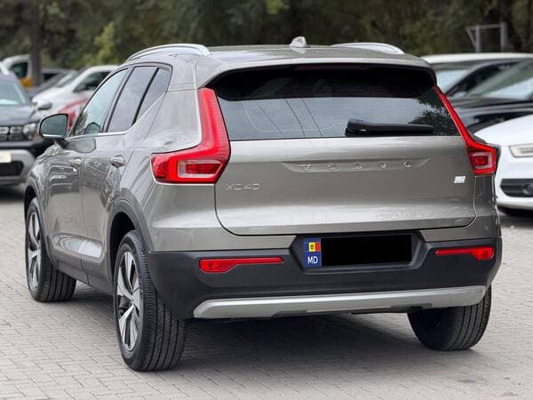 2021 Volvo XC 40 — Miniatură 3